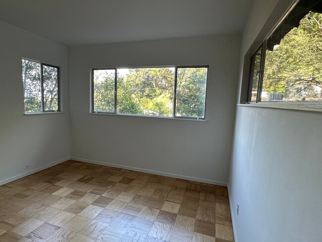 Master bedroom - 2021 Rosilla Pl