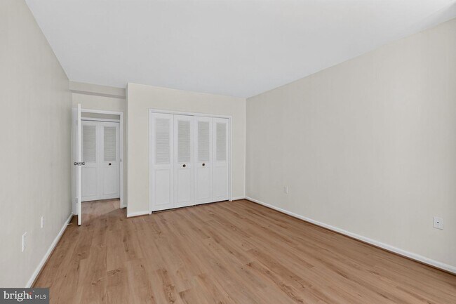 Building Photo - 10500 Rockville Pike