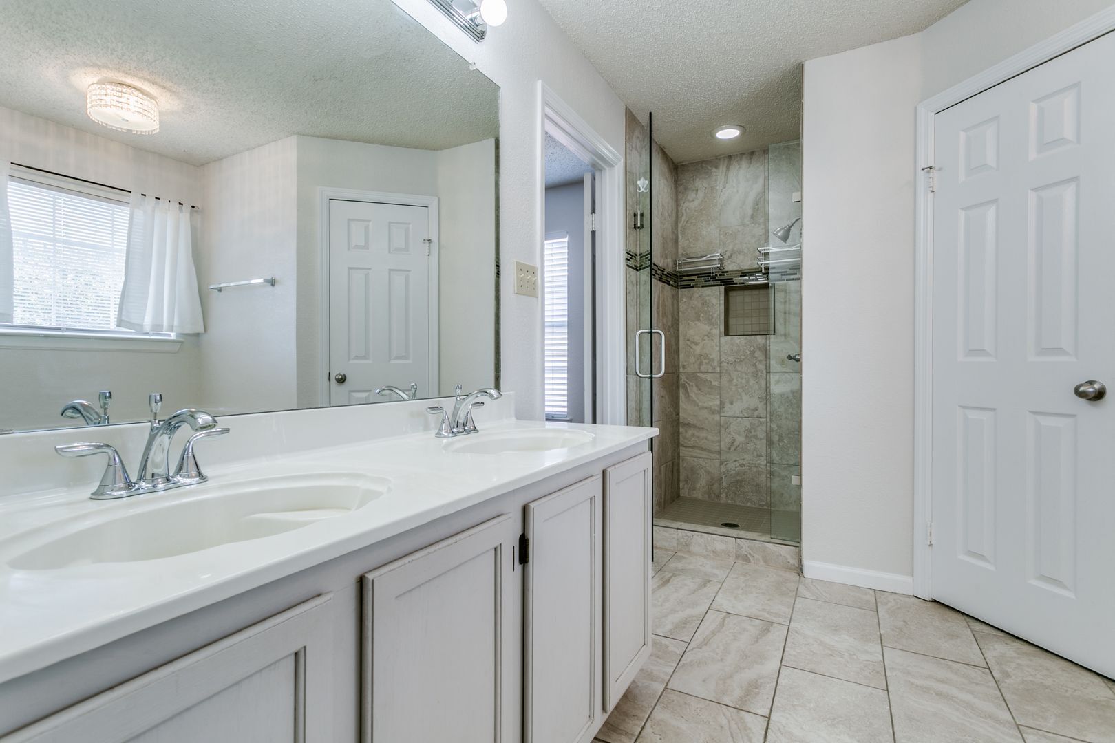 Building Photo - 5504 Big Bend Dr