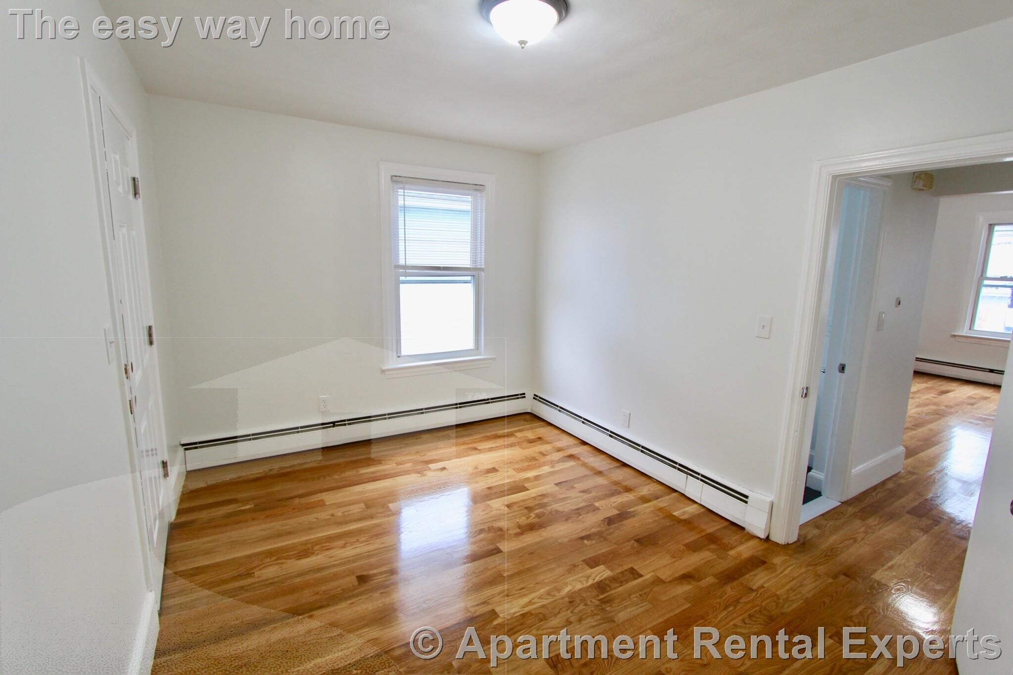 Building Photo - 55 Forest Ave