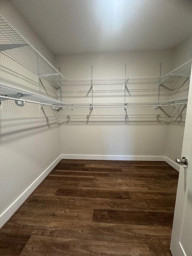 Building Photo - 311 Indigo Way