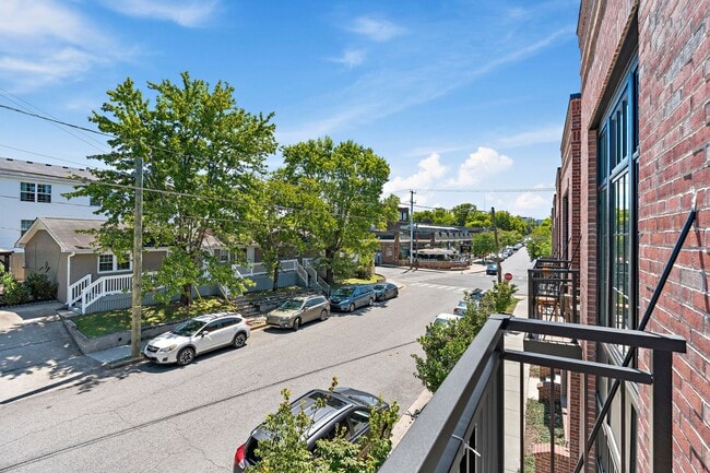 Building Photo - Edgehill Villages Townhomes