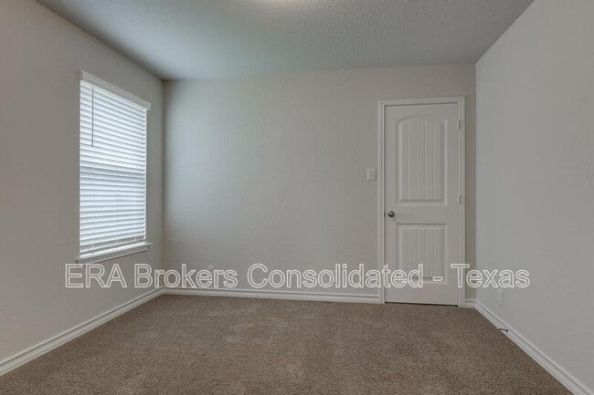 Building Photo - 121 Little Wichita
