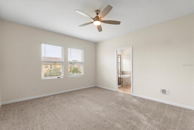 Building Photo - 9819 Red Eagle Dr