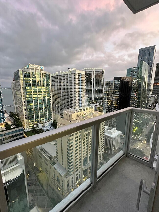 Building Photo - 1060 Brickell Ave