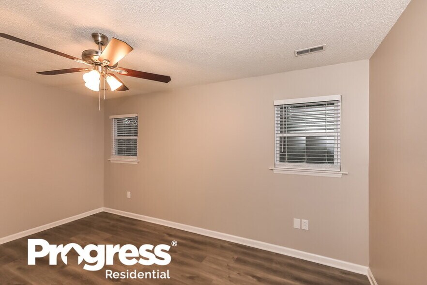 Building Photo - 6535 Andora Dr