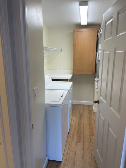 Laundry room - 326 Bradstrom Cir