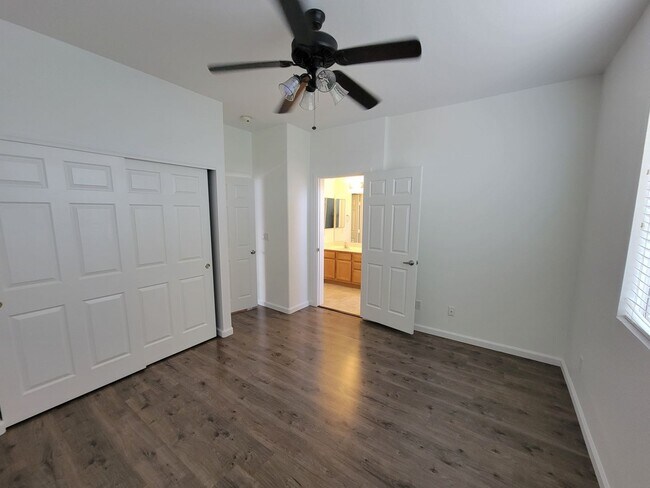 Building Photo - AWESOME HEDERSON GATED COMMUNITY TWO STORY