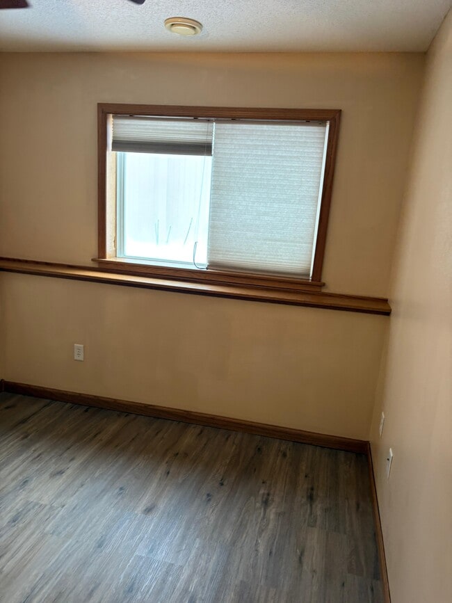 Building Photo - 1124 8th Ave SE