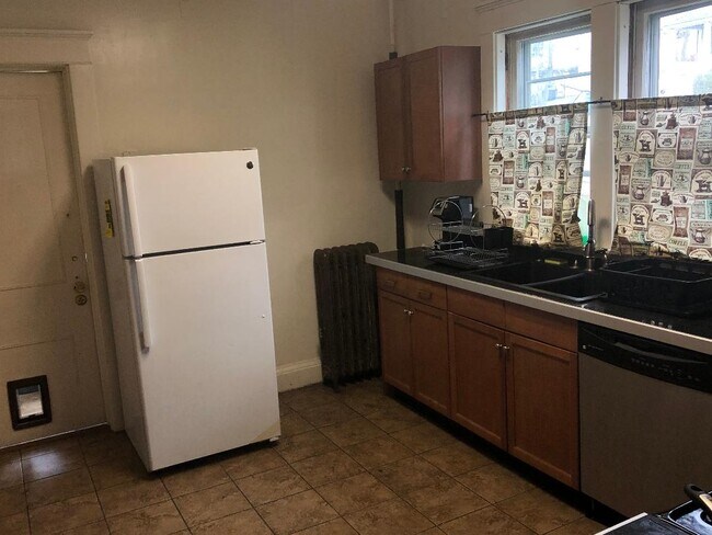 Building Photo - 116 Mitchell St