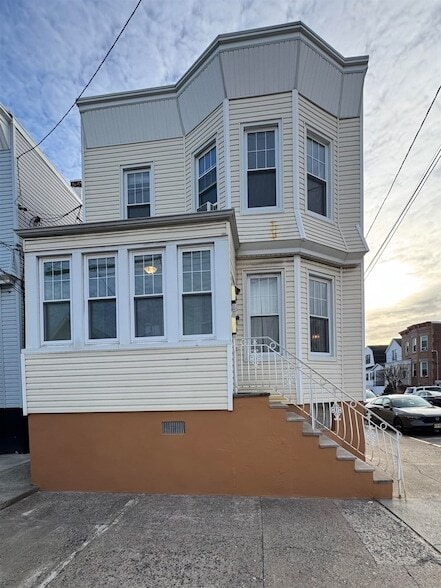 Building Photo - 4400 Liberty Ave