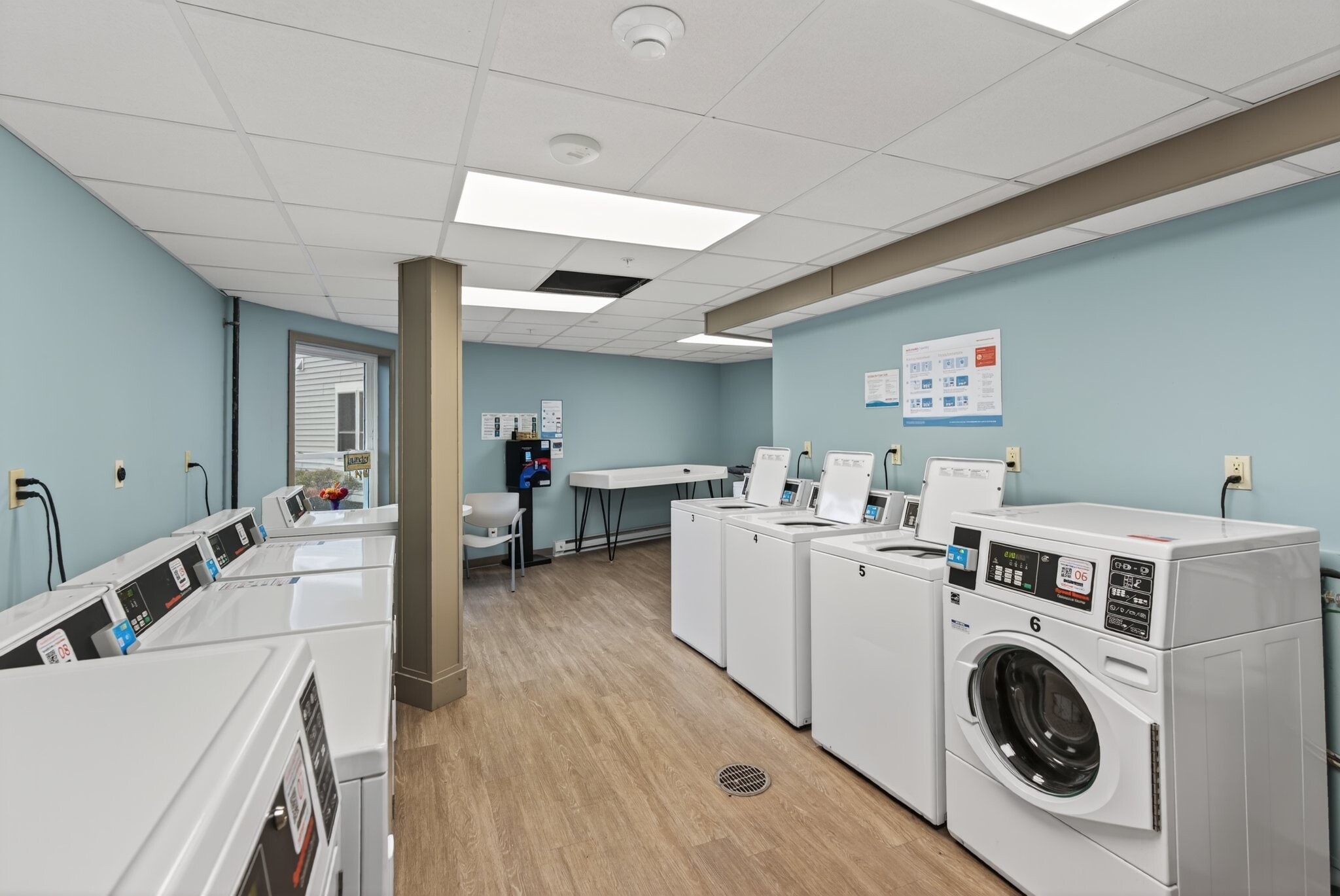 Building Photo - 300 E Bridge St