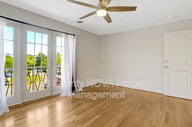 Building Photo - 3353 Ardley Ct