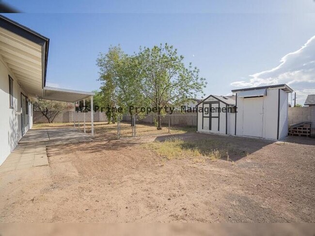 Building Photo - 3142 N 78th Dr