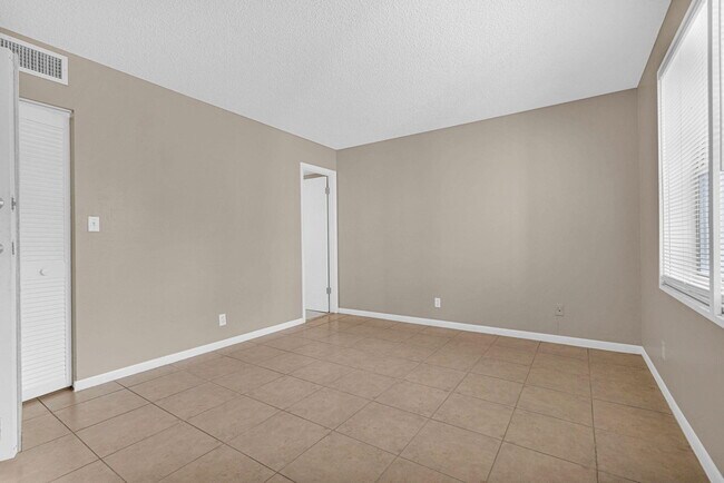 Building Photo - 3360 Spanish Moss Terrace