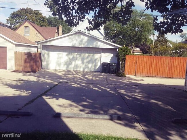 Building Photo - 4417 Eberly Ave