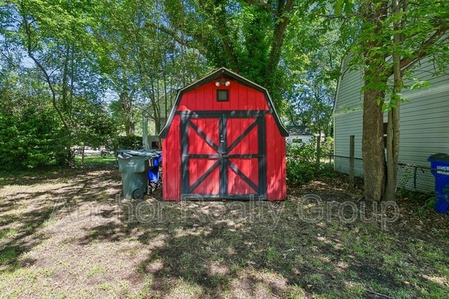 Building Photo - 7730 Ruthven Rd