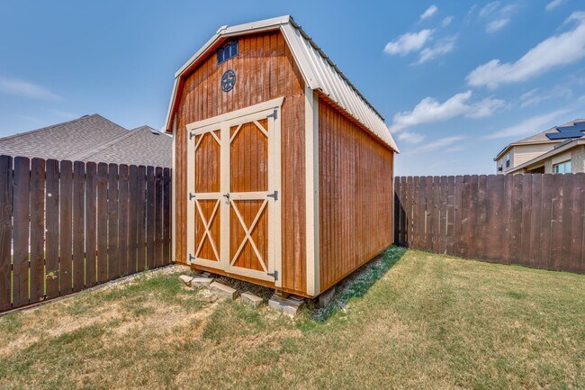 Building Photo - 3015 Watercrest Dr