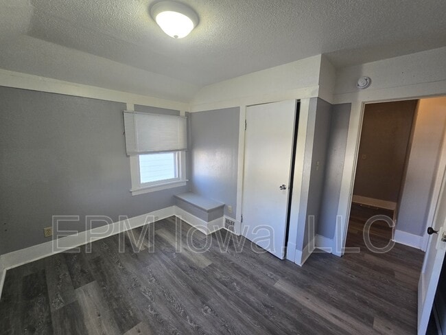 Building Photo - 1001 1/2 Randolph St