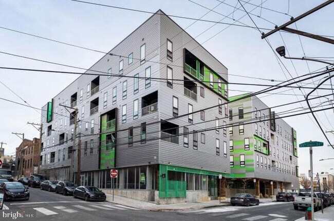 Building Photo - 1501 N 31st St