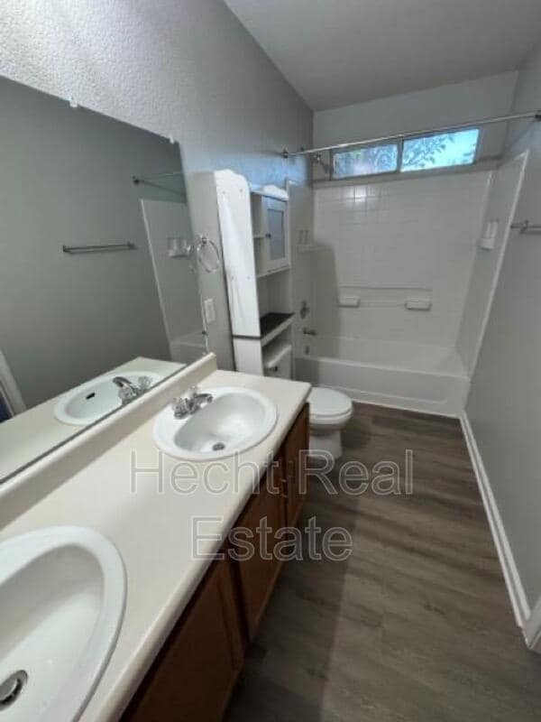 Building Photo - 12309 Drummond Dr