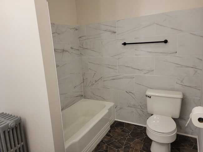 Building Photo - 508 S Huttig Ave