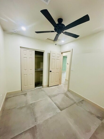 Double Storage - 1501 W Lynwood St