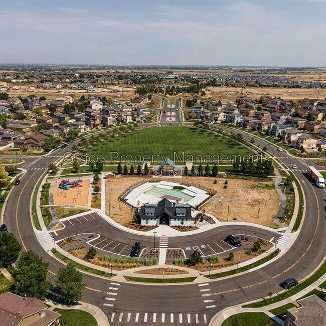 Building Photo - 10229 Southlawn Cir