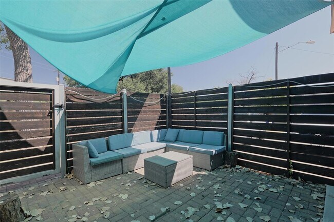 Building Photo - 4804 W Wind Trail