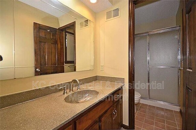 Building Photo - 1524 NE 99th St