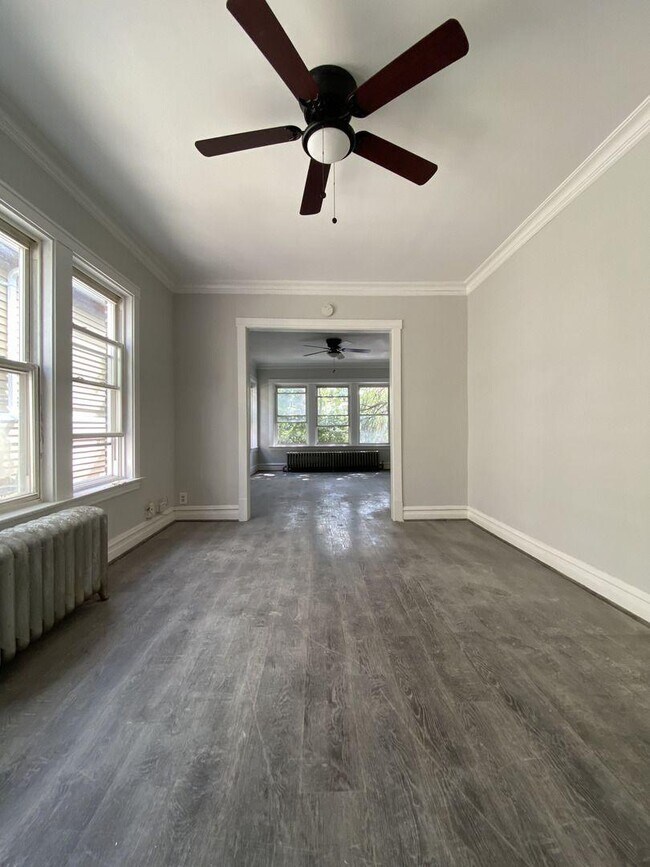 Building Photo - 2 bedroom in Chicago IL 60647