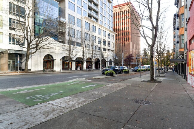 Building Photo - 2015 2nd Ave