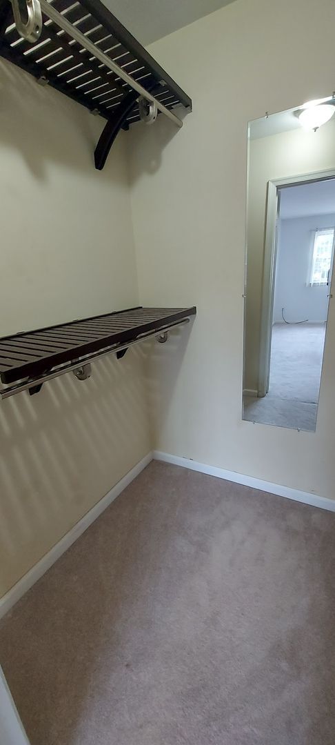 Building Photo - Great condo in great location