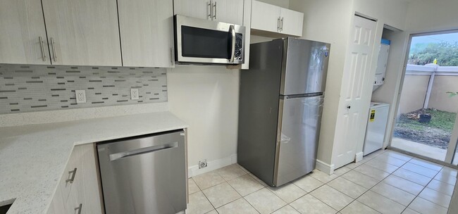 Building Photo - 3810 N Jog Rd