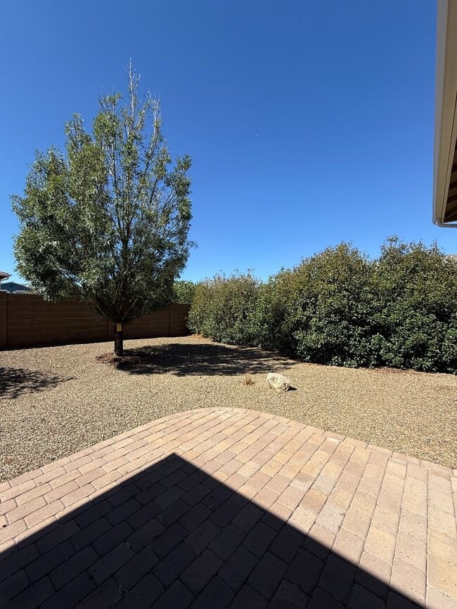 Building Photo - Two Bedroom + Office in Quailwood