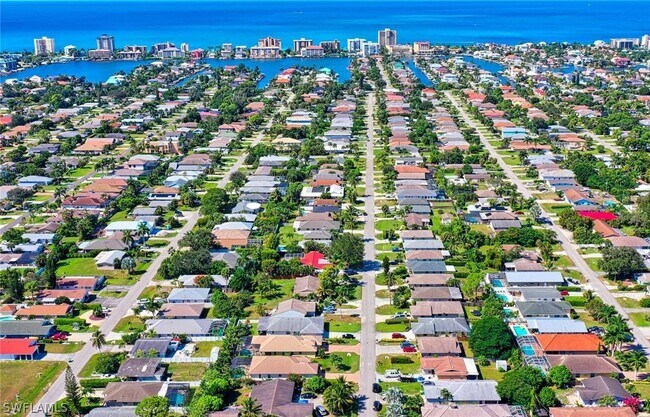 Building Photo - 815 96th Ave N