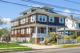 Building Photo - 632 Main Ave