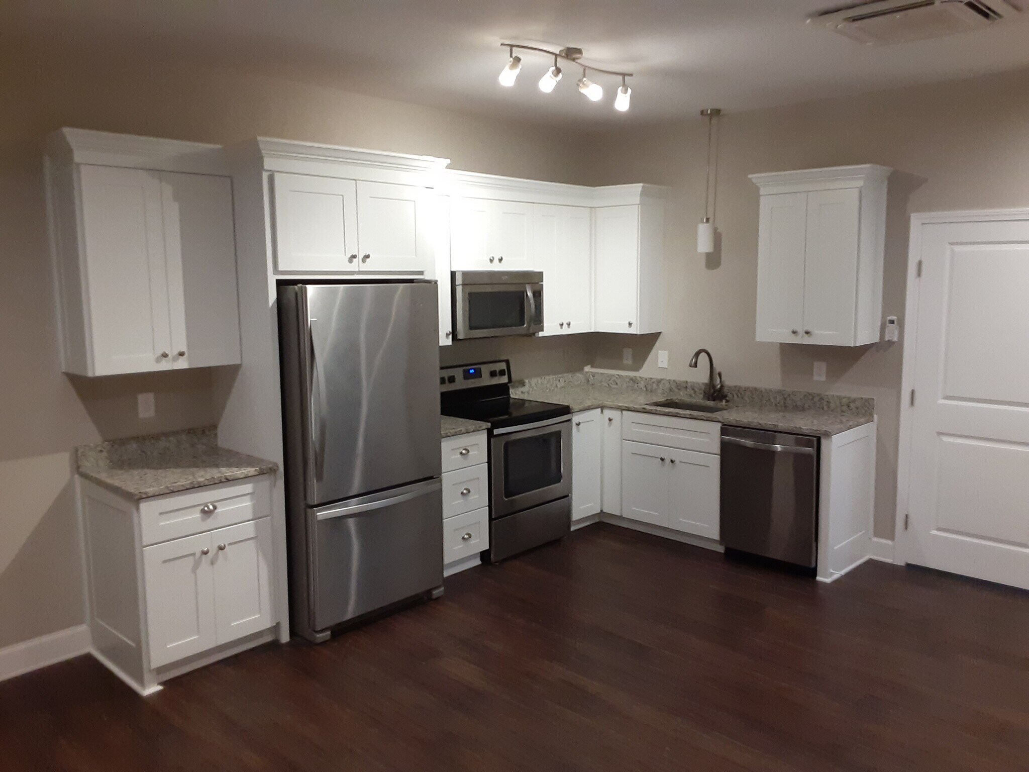 Building Photo - 5134 Belmore Manor Ct