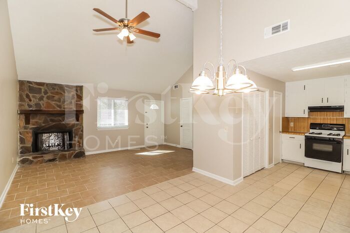 Building Photo - 1252 Sherwood Dr