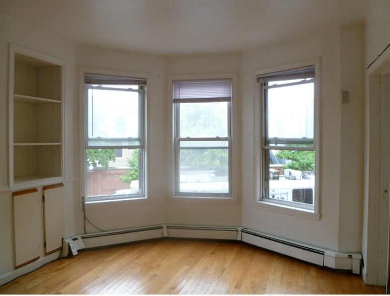 Building Photo - 848 Huntington Ave