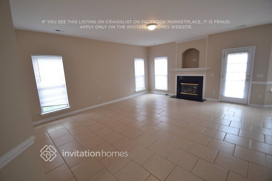 Building Photo - 7311 Daerwood Pl