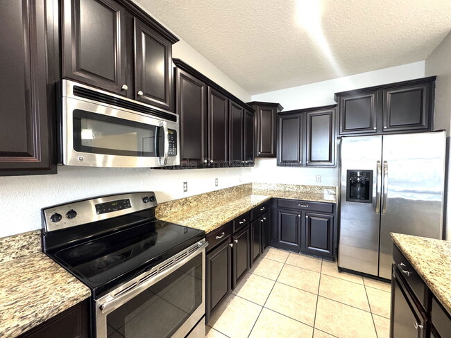 Building Photo - 3040 Youngford St