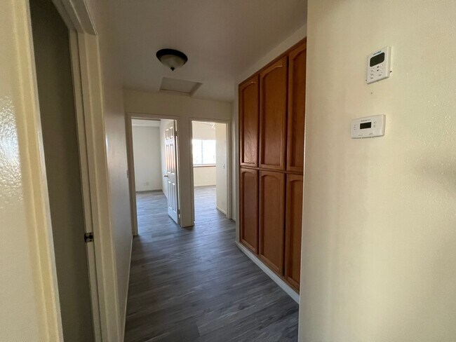 Building Photo - 420 Olive Ave