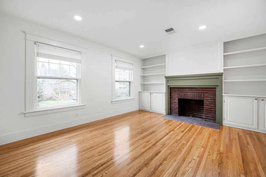 Building Photo - 349 Elmwood Ave
