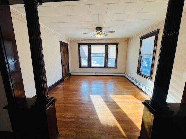 Building Photo - 318 Sutton St