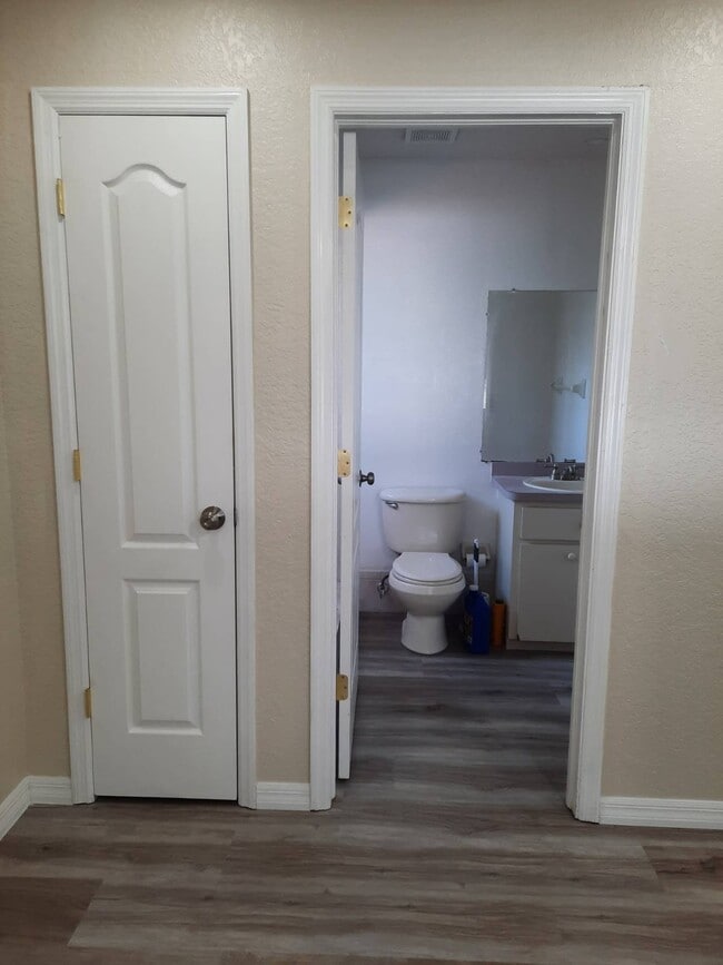 Building Photo - 11239 Blythville Rd