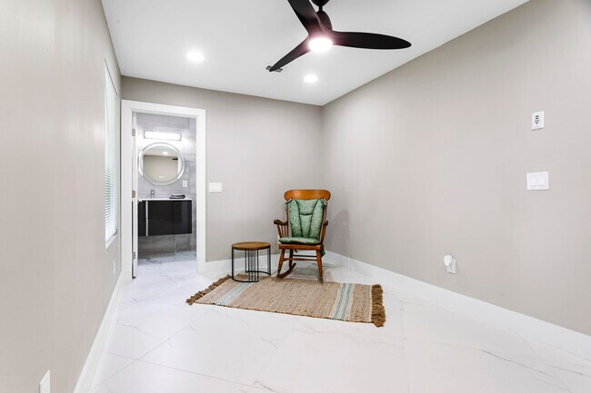 Building Photo - 5200 Club Rd