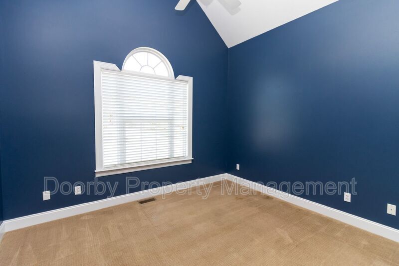 Building Photo - 8584 Sunridge Dr