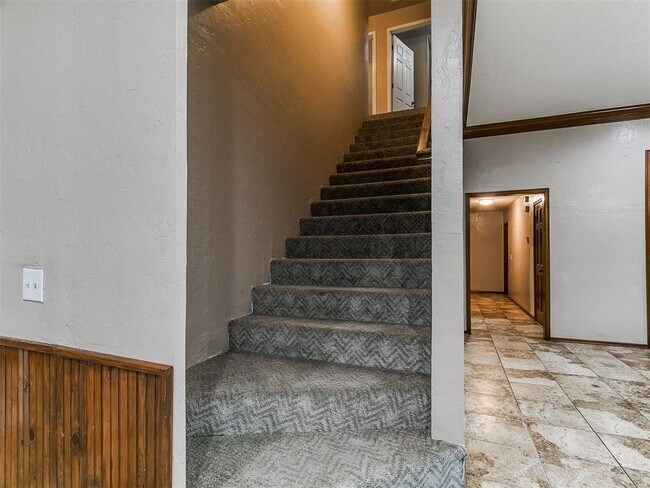 Building Photo - 1117 NW 198th St