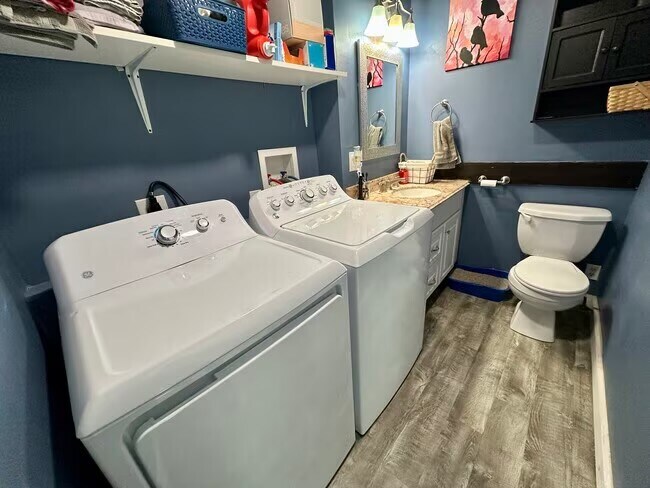 Upstairs bathroom/laundry - 53 Center St